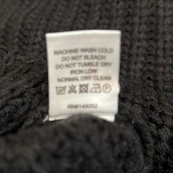 - NWT Fashion Nova black distressed sweater. XL - Picture 13 of 15